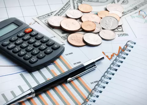 Autonom�a municipal no debe justificar despilfarros con fondos p�blicos, advierte experto.