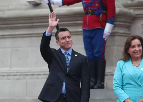 100 d�as del mandato de Noboa.