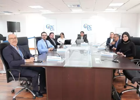 Comisi�n completa el equipo acad�mico que elaborar� preguntas para aspirantes al CNE