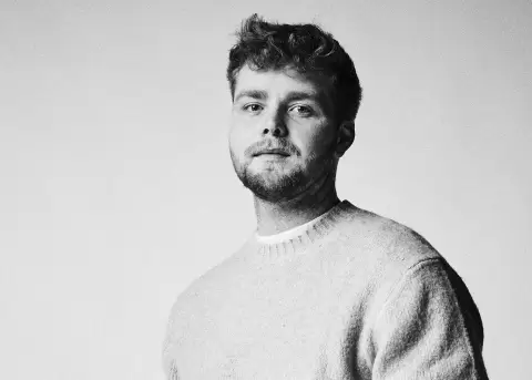 Alex Warren es el cantante del �xito 'Ordinary'.