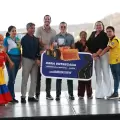 Daniel Noboa entrega corredor vial y coloca primera piedra de plaza memorial en Manab�