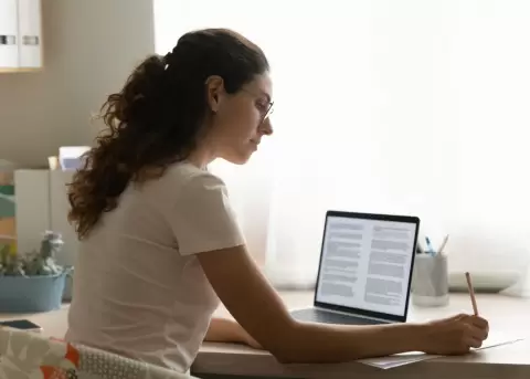 El editor de un libro tiene una ardua tarea para que la publicaci�n sea impecable.