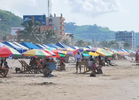 La pregunta sobre el trabajo por horas para el sector tur�stico ser� parte del referendo y consulta popular a realizarse a finales de noviembre