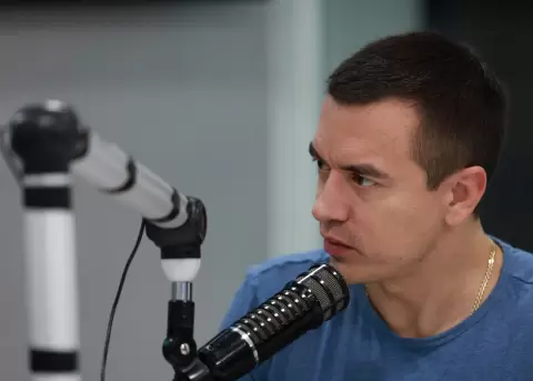 Daniel Noboa, presidente de Ecuador, durante una entrevista radial en Cuenca, este 12 de septiembre de 2025.