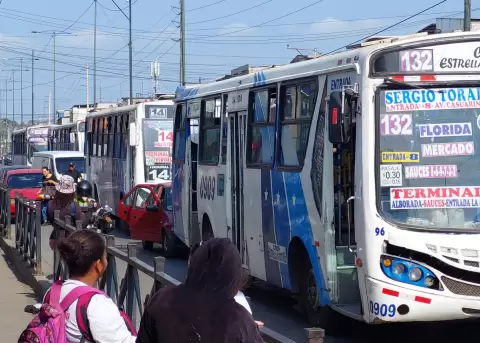 Transportistas registrados recibir�n compensaci�n desde este lunes