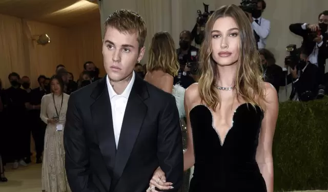 Hailey Bieber  habla sobre la presi�n de estar casada con Justin.