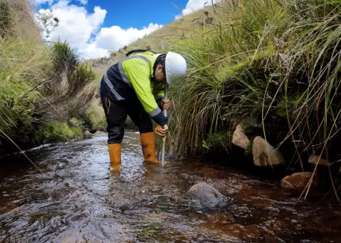 Cabildo por el Agua exige al Gobierno revocar licencia minera de Loma Larga y declarar Quimsacocha zona de protecci�n h�drica