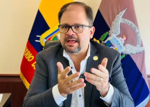 Ministro del Interior confirma 15 detenidos en el primer d�a de paro nacional