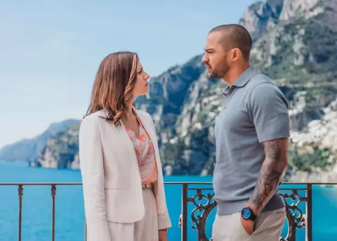Nueva miniserie internacional con suspenso y romance en la costa italiana.