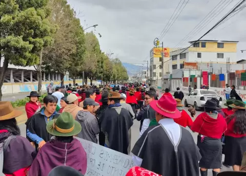 Comunidades ind�genas de la Sierra centro del pa�s se suman a las movilizaciones en rechazo a la eliminaci�n del subsidio al di�sel.