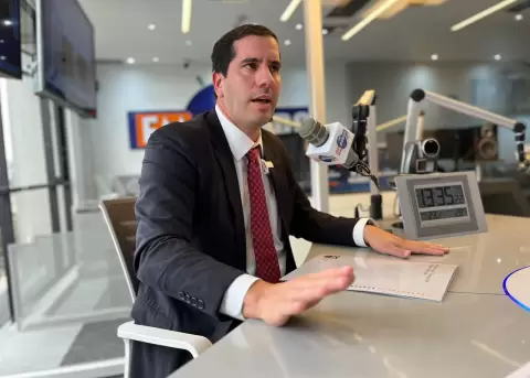 Roberto Luque, ministro de Infraestructura y Transporte.