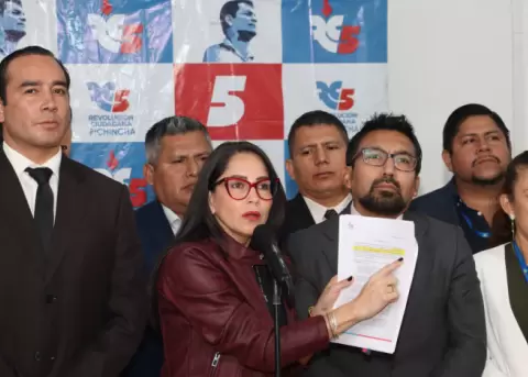 CNE rechaza inscripci�n del movimiento Revoluci�n Ciudadana para campa�a del refer�ndum