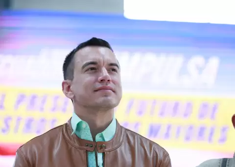 Daniel Noboa decreta reducci�n del IVA al 8% en feriado del 9 de octubre