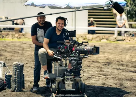 Alejandro Chauvin est� nominado a un premio Emmy y deja el nombre del pa�s en alto.