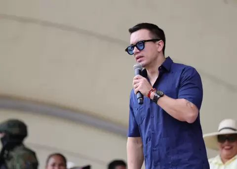 Noboa enfatiza di�logo solo con quienes buscan soluciones mientras persisten bloqueos