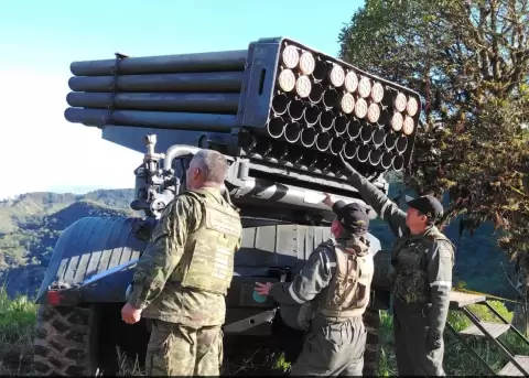 Personal t�cnico de Artiller�a ejecut� bombardeos para inhabilitar sectores comprometidos con la miner�a ilegal en Buenos Aires, Imbabura.