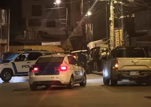 Un muerto y dos heridos en el barrio Las Pe�as, en el norte de Cuenca.