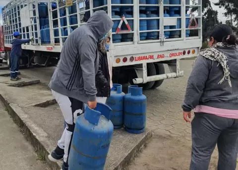 Gobierno mantiene precio del gas en USD 1,65 y refuerza controles contra la especulaci�n