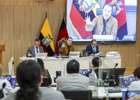 Concejo Metropolitano de Quito aprueba resoluci�n para garantizar recolecci�n de basura