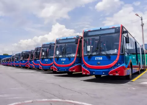 Trolebuses el�ctricos en Quito.