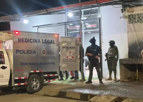 Al menos cuatro personas fueron asesinadas en un billar de Santa Ana, en Manab�, la noche del 27 de octubre de 2025.