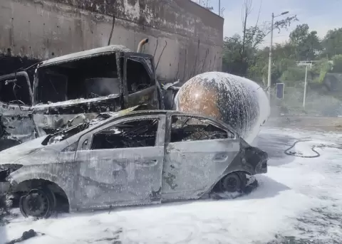 Tres fallecidos y siete heridos dej� un siniestro de tr�nsito en la Ruta Viva (Quito), este jueves 30 de octubre de 2025.