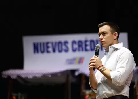 La presidenta del Consejo Nacional Electoral, Diana Atamaint, record� que ning�n funcionario puede inducir al voto mientras ejerce su cargo.