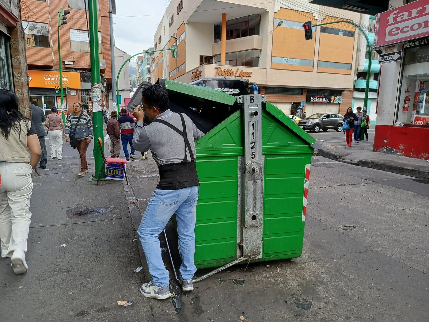 Quito prevé incluir la tasa de basura en la planilla de agua desde 2026 ...