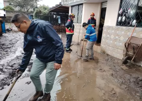 COE de Quito alerta sobre fuertes lluvias y tormentas hasta el 5 de noviembre