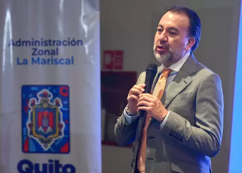 Alcalde de Quito refuerza medidas tras accidente mortal en la Ruta Viva