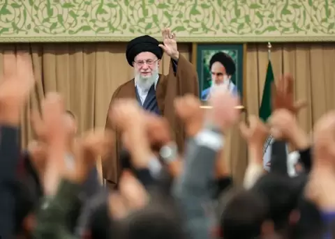 El l�der de Ir�n asegura que cooperar con EE.UU. no es posible si no deja de apoyar a Israel