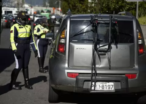 Controles de la AMT en Quito.