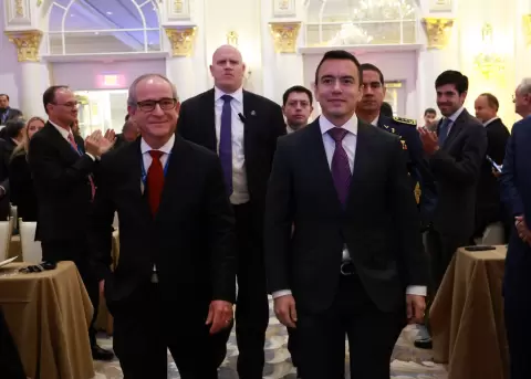 Noboa refuerza su visi�n de un Ecuador seguro y competitivo en la Asamblea del CEAL