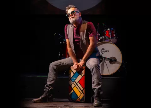 Pancho Ter�n estrena "Negra 25 a�os" junto a su hija y 5 amigos tambi�n padres.