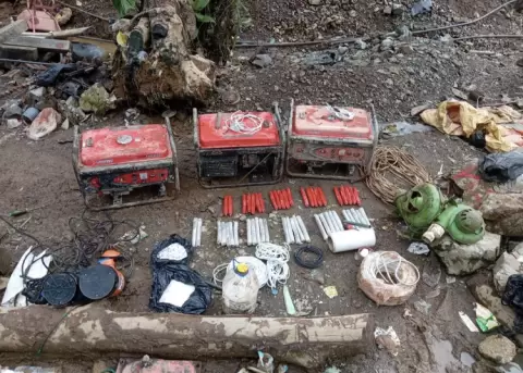 Material incautado en Tulc�n, Carchi, durante un operativo contra la miner�a ilegal.