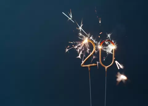 Celebramos 20 a�os de aniversario.