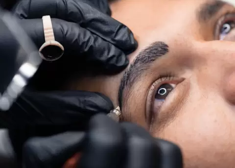 Procedimientos est�ticos: belleza, riesgos, alergias y decisiones informadas para todas.