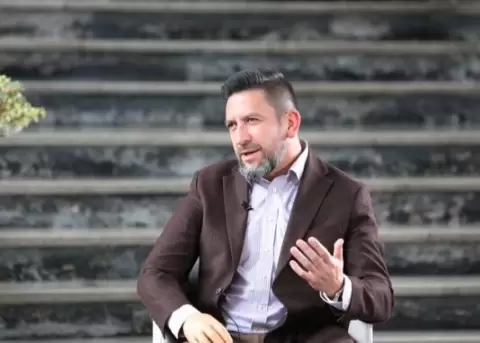 El radiodifusor �lvaro Rosero dio un paso al costado en su designaci�n como ministro de Gobierno.