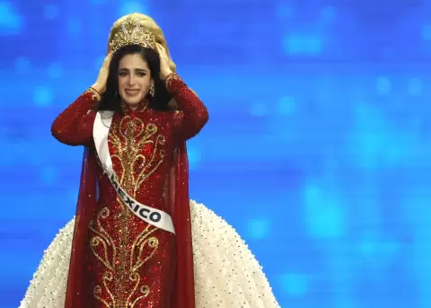 Mexicana alza la voz tras humillaci�n y corona mundial.