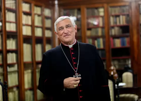 El papa acepta la renuncia del obispo de C�diz, que dice marcharse en paz tras una acusaci�n de abusos sexuales �injusta y falsa�