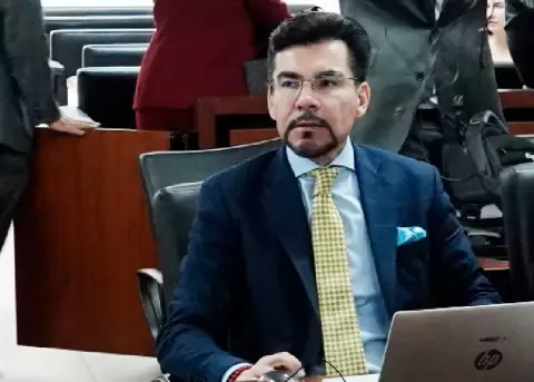 Carlos Alarc�n ocupa el cargo de Wilson Mentor Toainga, quien renunci� a ese cargo.