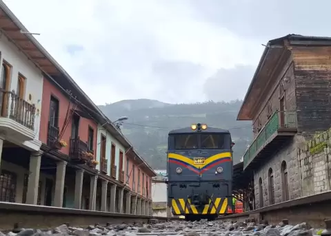 Tren Nariz del Diablo suspende temporalmente sus operaciones en Alaus�