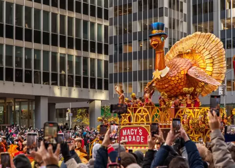 Globos gigantes, carrozas y magia navide�a por las calles de Nueva York.