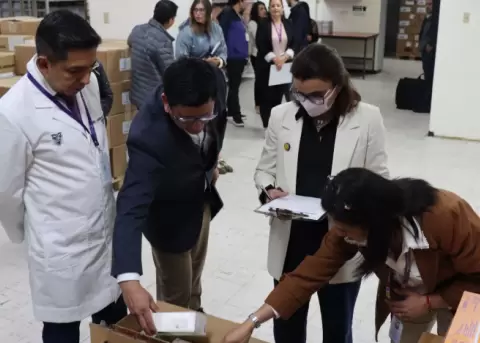 La salud en Ecuador est� en "terapia intensiva", afirma Santiago Carrasco, presidente de la Federaci�n M�dica Ecuatoriana.