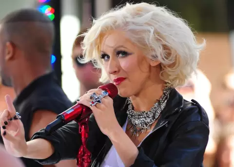 Christina Aguilera estren� el videoclip de su nuevo sencillo  'My Favorite Things'.