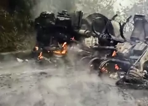 El tanquero que se accident� en San Miguel de los Bancos, 1 de diciembre de 2025.