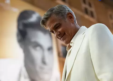 Fama, identidad rota, enga�os, crisis, redenci�n, introspecci�n, Hollywood, culpa, soledad, verdad.