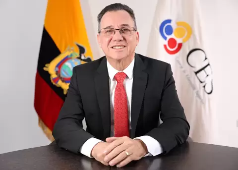 Fidel M�rquez asume la presidencia del Consejo de Educaci�n Superior