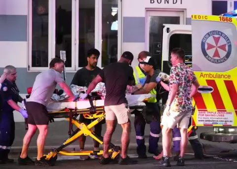 Ataque armado en playa de Sydney deja al menos 11 fallecidos y conmociona a Australia