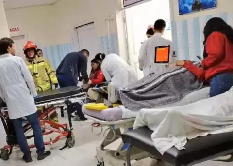 Siniestro vial deja 24 estudiantes heridos en San Miguel de Bol�var